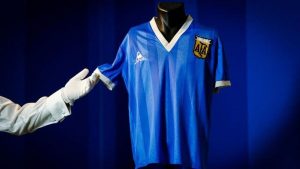 پیراهن مارادونا ۷ میلیون پوند به فروش رفت